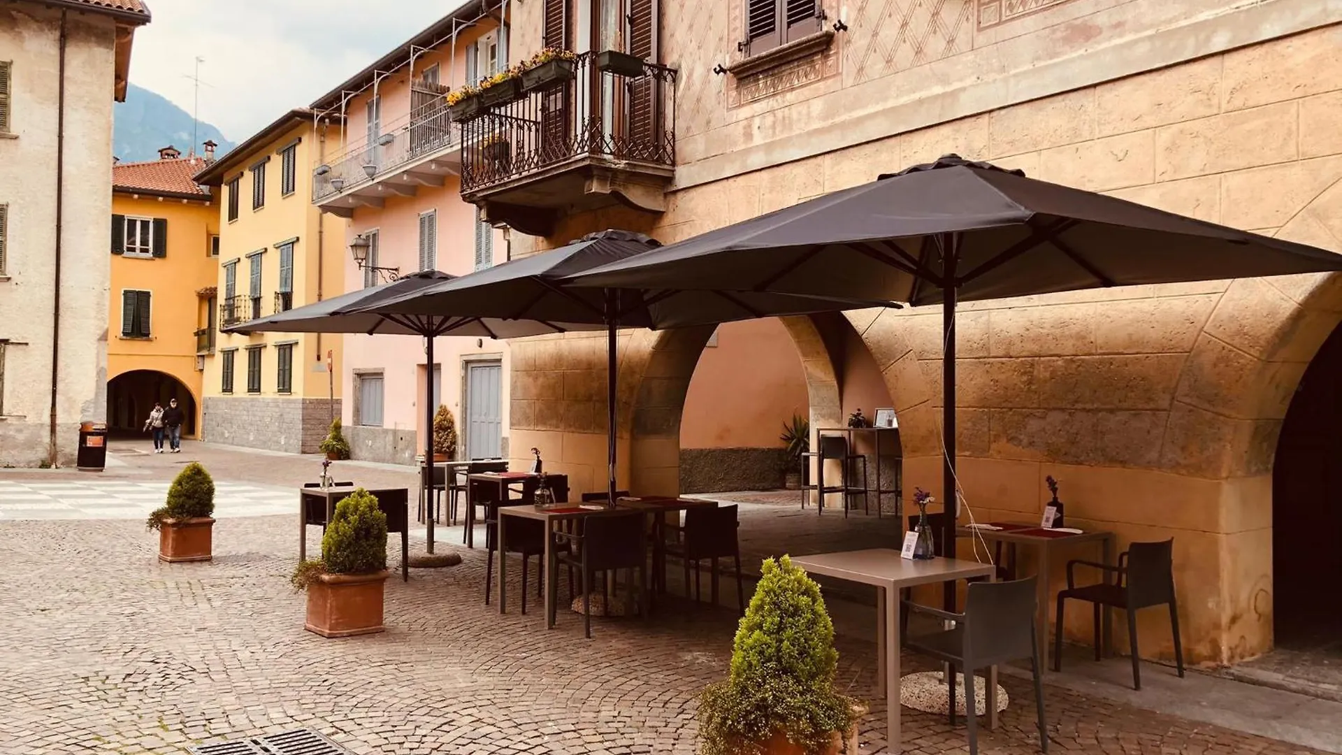 Apartment Mamma Ciccia - Casa Laura Elegant & Spacious Apt Mandello del Lario Italy