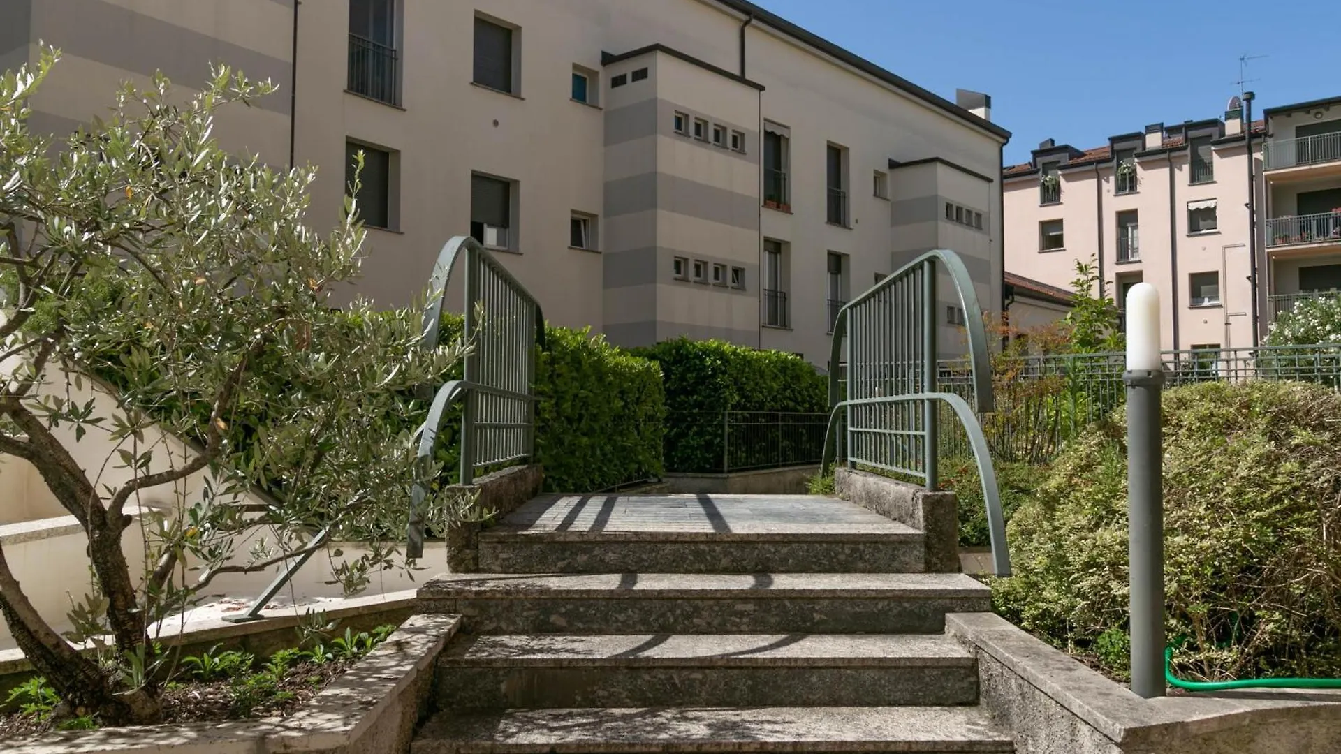 Mamma Ciccia - Casa Laura Elegant & Spacious Apt Mandello del Lario 0*,