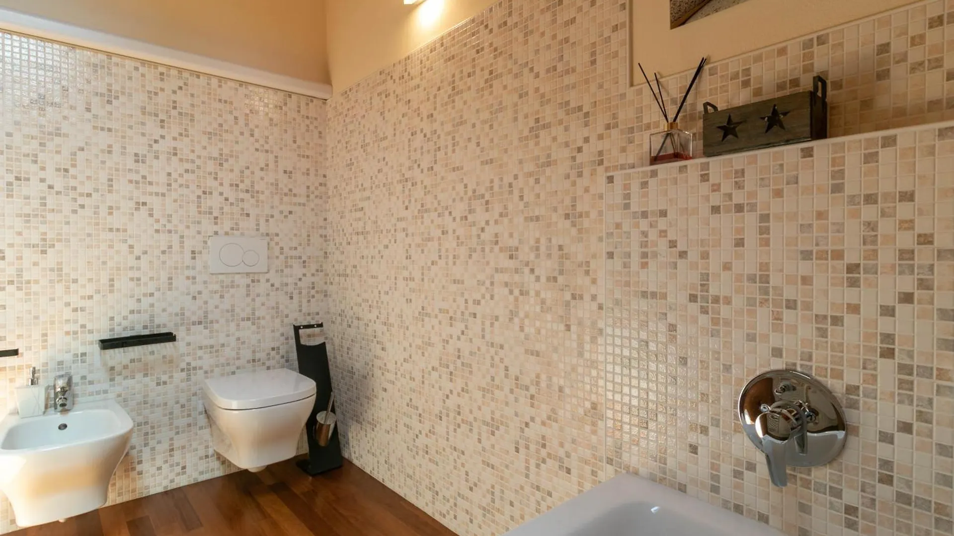 Mamma Ciccia - Casa Laura Elegant & Spacious Apt Mandello del Lario Apartment