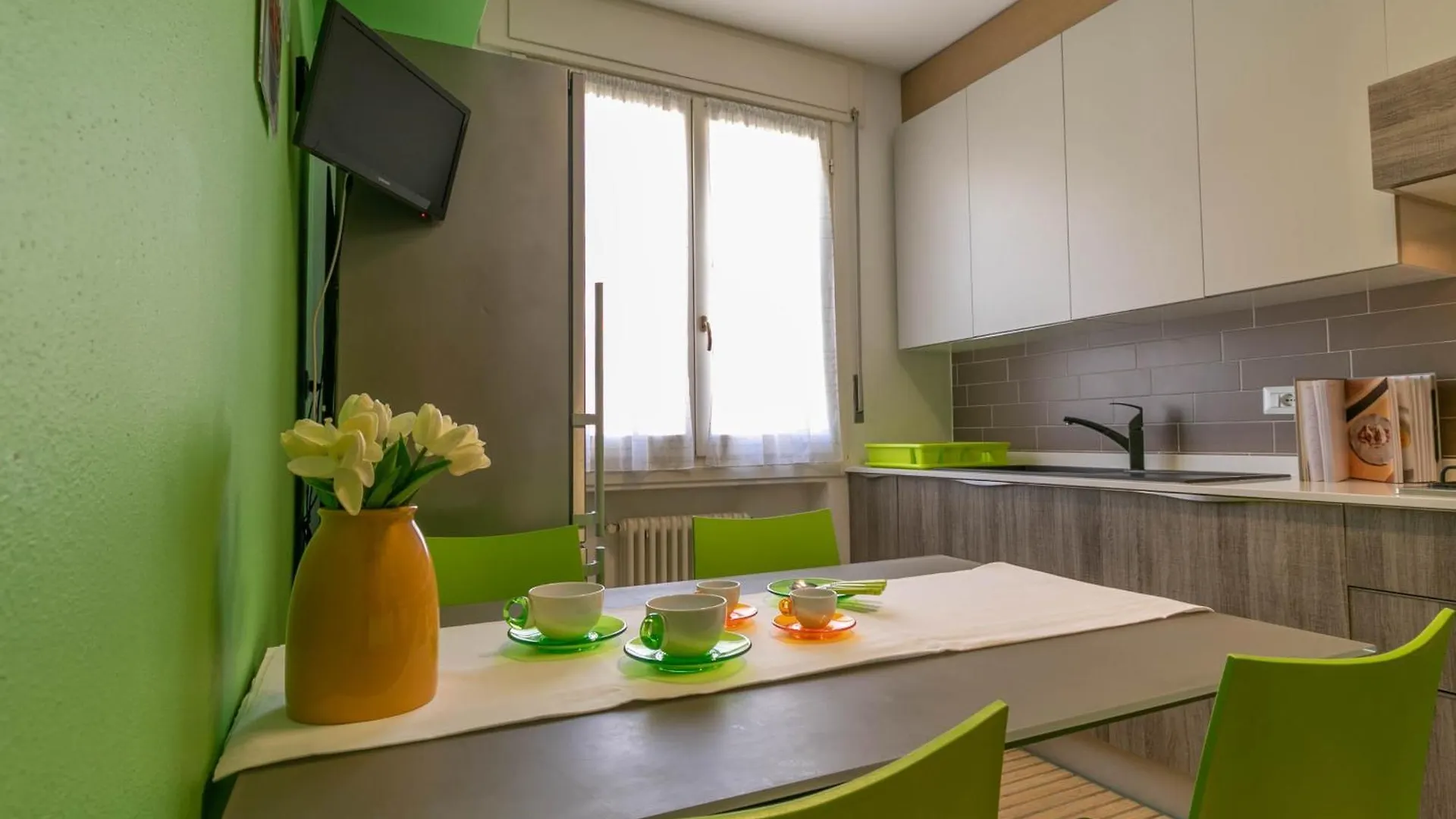 Mamma Ciccia - Casa Laura Elegant & Spacious Apt Mandello del Lario 0*,  Italy
