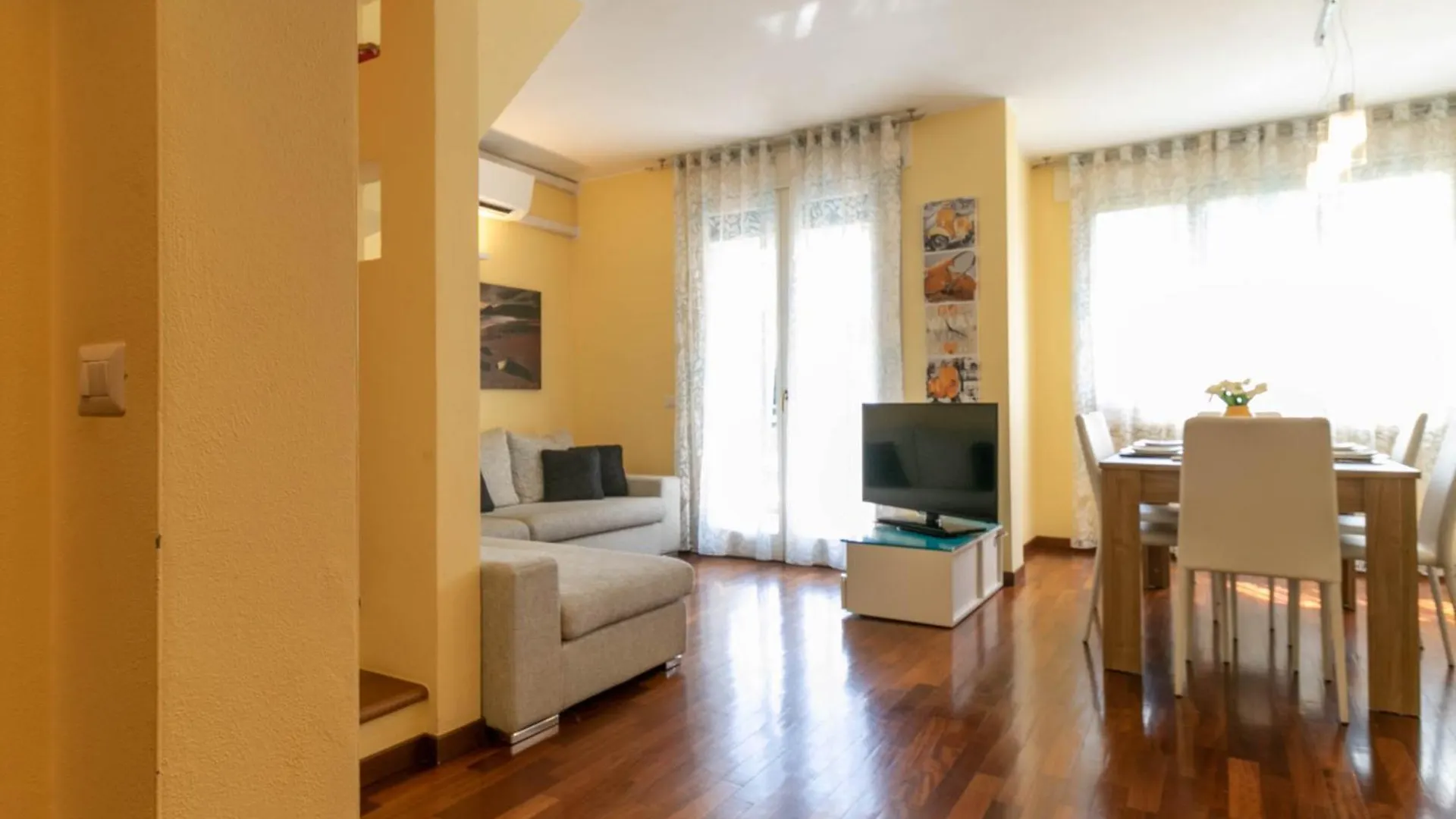 Mamma Ciccia - Casa Laura Elegant & Spacious Apt Mandello del Lario Apartment
