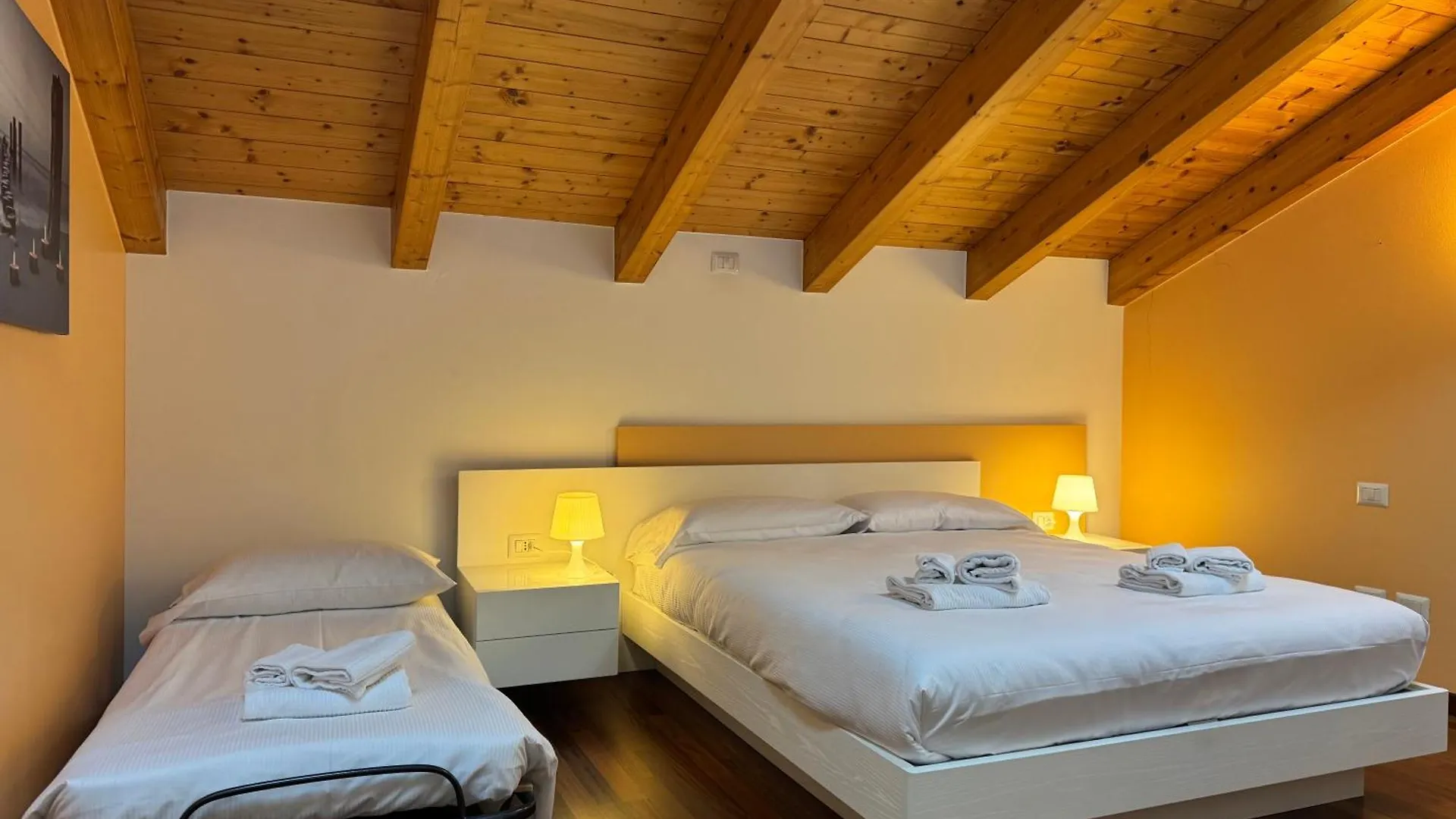 Apartment Mamma Ciccia - Casa Laura Elegant & Spacious Apt Mandello del Lario Italy